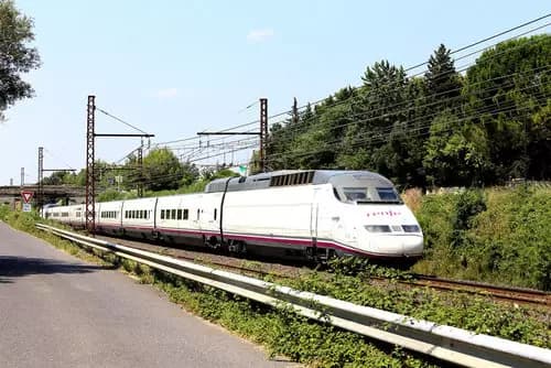 Viaje en Tren de Sevilla a Granada.