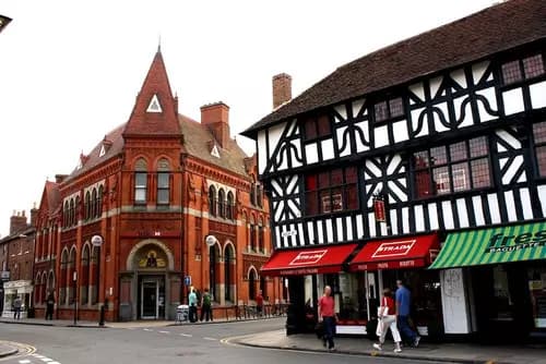 En Busca de Shakespeare: Viaje en Tren de Oxford a Stratford-upon-Avon.