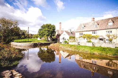 Viaje desde Stow-on-the-Wold a Upper y Lower Slaughter | Slaughterford Mill | Museo del Motor Cotswold.