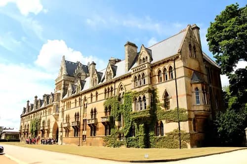 Viaje de Castle Combe a Oxford | The Randolph Hotel | Museo Ashmolean | Christ Church College.