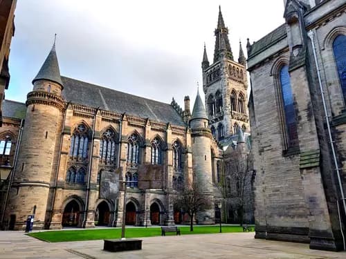 Un Viaje en Tren para Conocer el Lado Más Moderno de Escocia: Glasgow.