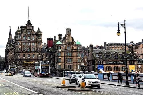 Visita al Museo Kelvingrove | Paseo por el Parque Glasgow Green | Riverside Museum.