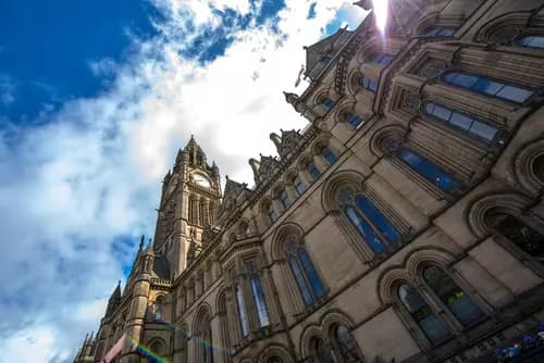 Viaje en tren de la Ciudad de los Beatles a Manchester.