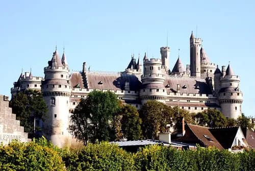Visita al Castillo de Pierrefonds | Parque Natural Regional de Oise | Savonnerie de Pierrefonds.