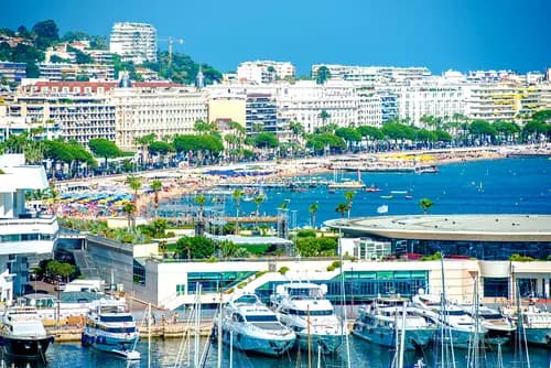 Bienvenida a Cannes, la perla de la Costa Azul.