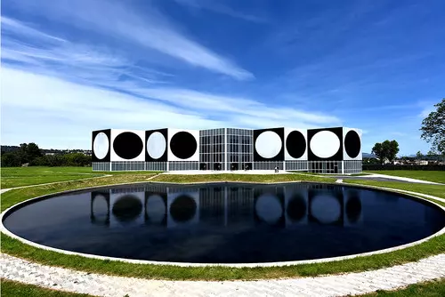 Fondation Vasarely | Parque Saint-Mitre | Cours Mirabeau.