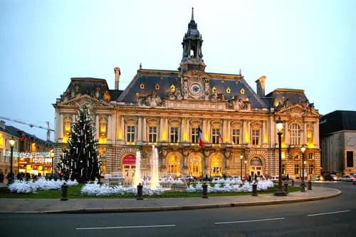 Cierre de tu Viaje en Tours: Desayuno Especial en La Maison des Halles.