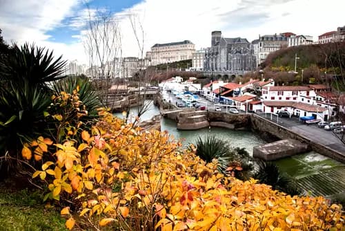 Playa de la Côte des Basques | Museo del Chocolate | Visita al Barrio Imperial.