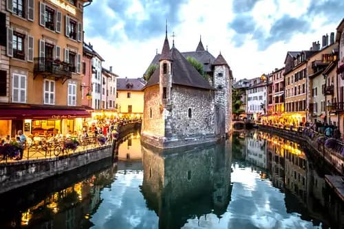 Parque Charles Bosson | Palais De L’Île | Visita al Viejo Annecy.