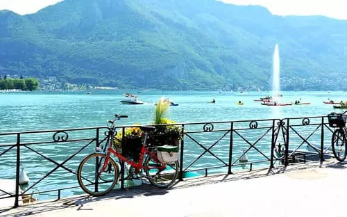 Parque de los Alpes | Tour en Bicicleta | Museo del Castillo.