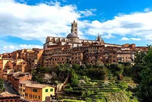 Sumérgete en la Magia de Siena: Un Itinerario que Despierta tus Sentidos.