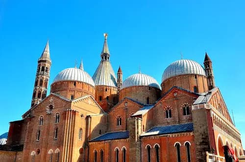 Aventura en Padua: Un Recorrido por la Ciudad de los Contrastes.