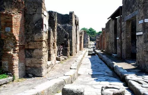 Yacimiento arqueológico de Pompeya | Museo Arqueológico de Pompeya | Degustación de vinos.