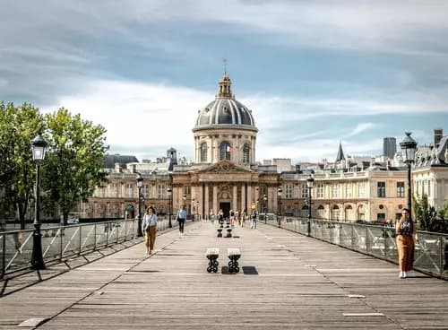 París, Lyon y Dijon - Descubre la Magia de Francia en Tren.