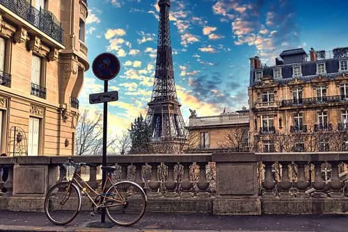 Cierre Glamoroso: De la Costa Azul a París en un Viaje Ferroviario Excepcional.