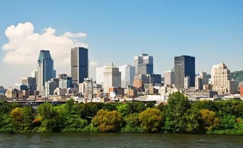 Despedida de Montreal: Desayuno en Myriade Café para el Último Día