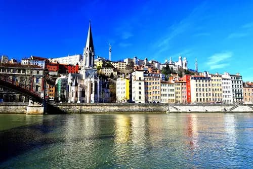 De Regreso a Casa: Annecy a Lyon en Tren, Cerrando con un Toque de Magia.