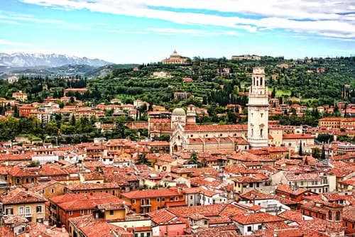 Del Romance a la Modernidad: Tren por Verona, Bérgamo y Milán