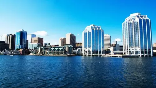 Descubre el Encanto de Halifax: Un Paseo por la Historia y la Modernidad
