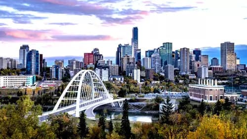 Old Strathcona Farmer’s Market | La Plaza del Centenario | Churchill Square