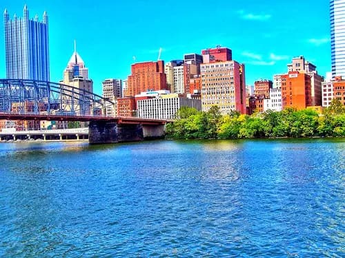Bienvenidos a Pittsburgh: Primer Paso a la Aventura