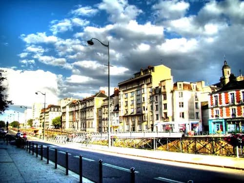 Rennes, Burdeos y Marsella: Una Aventura en Tren Inolvidable.