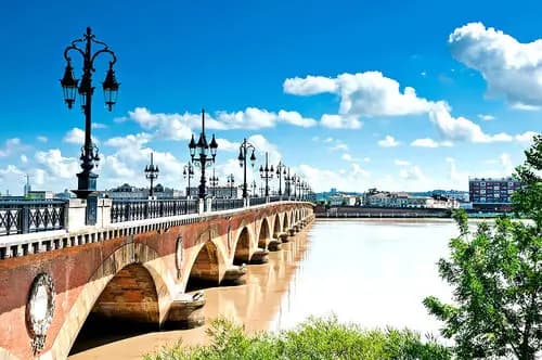 De Rennes a Burdeos: Aventura en Tren de Alta Velocidad.