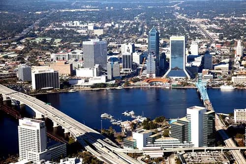 Fin con Alegría: Concluye Tu Tour en Jacksonville con un Toque Especial.