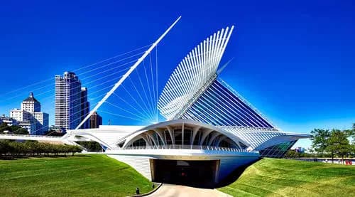 Milwaukee te Espera: Vuela de Minneapolis a la Diversión