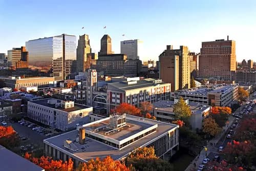 Cierra Tu Aventura en Newark con un Sabor Especial