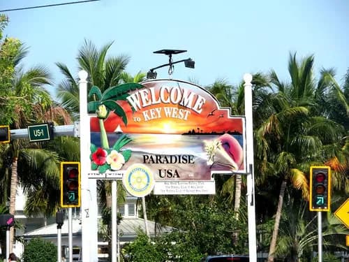 Adéntrate en el Encanto Tropical de Key West y su Fascinante Historia