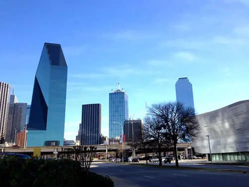 Vive el Encanto del Suroeste: Dallas, Phoenix y Albuquerque Te Esperan