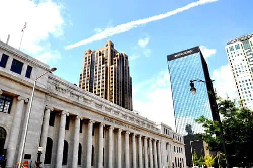 Un Último Vuelo: De Louisville a Birmingham