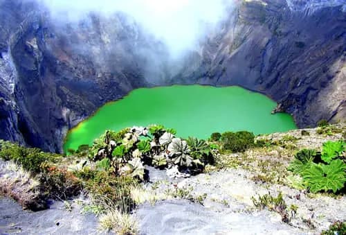Volcán Irazú, Basílica de los Ángeles y Valle de Orosi.