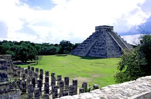 Chichen Itza modern wonder with Izamal