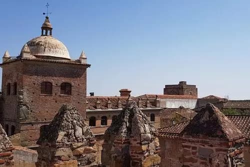 (Domingo) Madrid – Cáceres - Córdoba