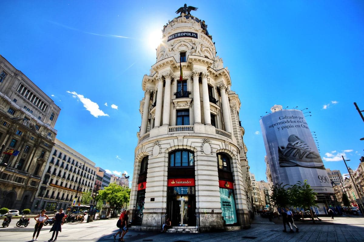Descubriendo España y Portugal: Madrid, Salamanca, Oporto, Santiago, León y Burgos.