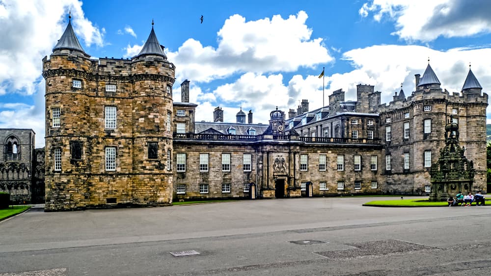 De Edimburgo a Londres: Un Viaje de Ensueño en Tren por Escocia e Inglaterra.