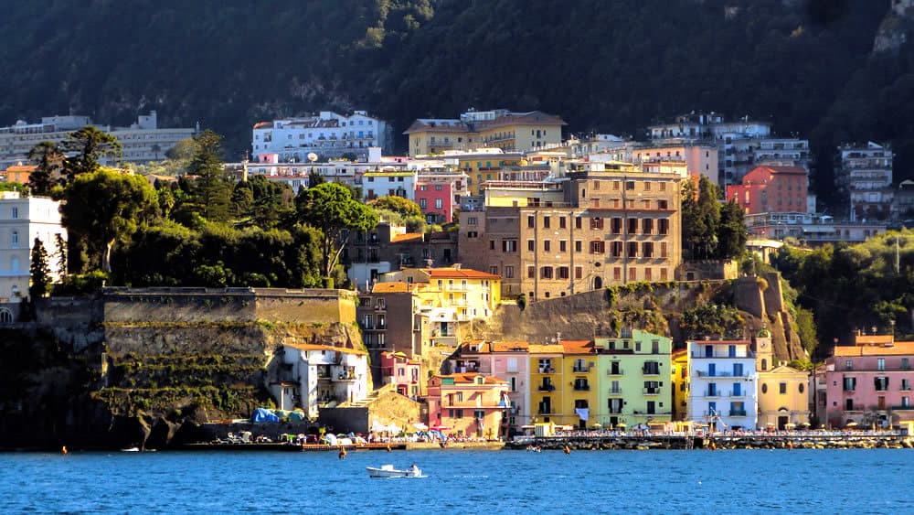 ¡Explora Sorrento: Tour de 6 Días por la Costa Italiana y Más Allá!