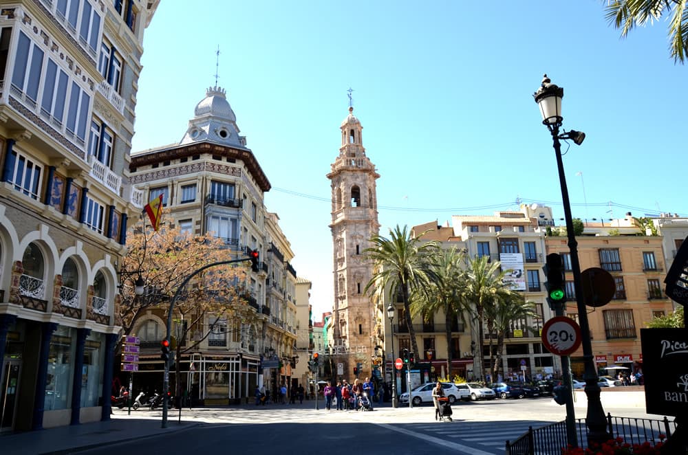 Valencia Exprés: Una Experiencia de 2 Días entre Historia y Belleza Natural.