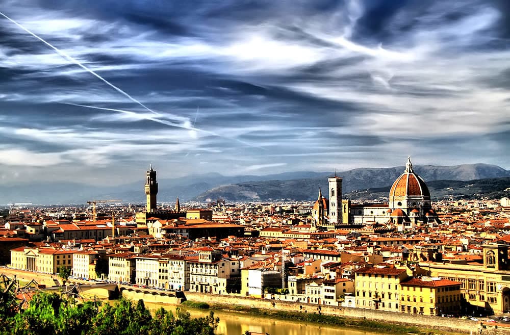 Arte, Gastronomía y Cultura: Tu Aventura en Tren por Milán, Bolonia y Florencia
