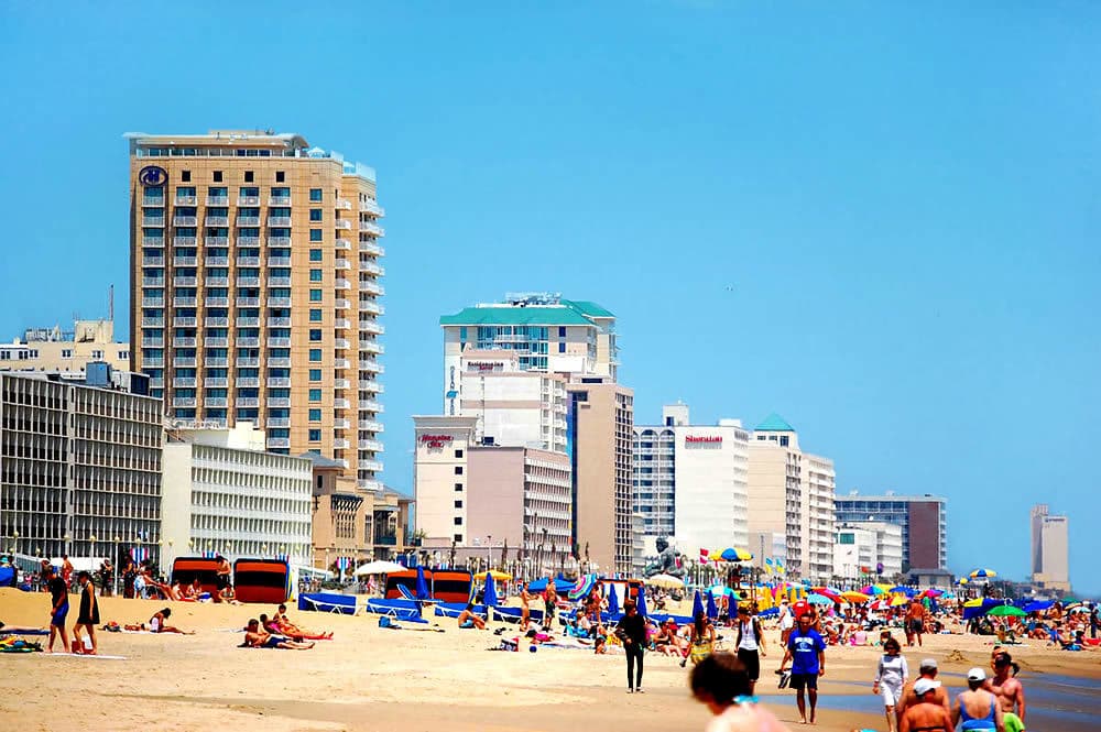 Tour por Virginia Beach: Del Mar a la Aventura en 4 Días Llenos de Sorpresas.