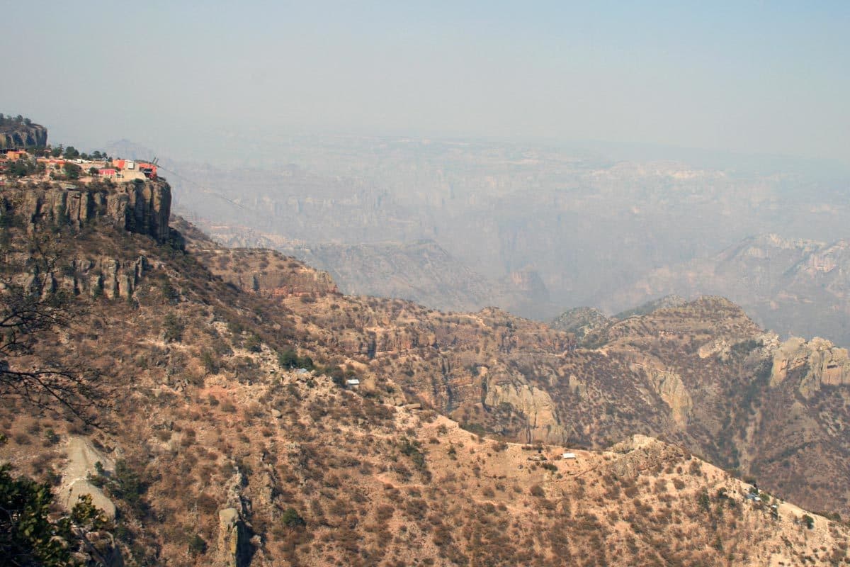 6 Days Chepe Express Tourist (Sunday, Wednesday and Friday) Mochis - El Fuerte - Bahuichivo - Copper Canyon - Creel - Basaseachi falls- Chihuahua