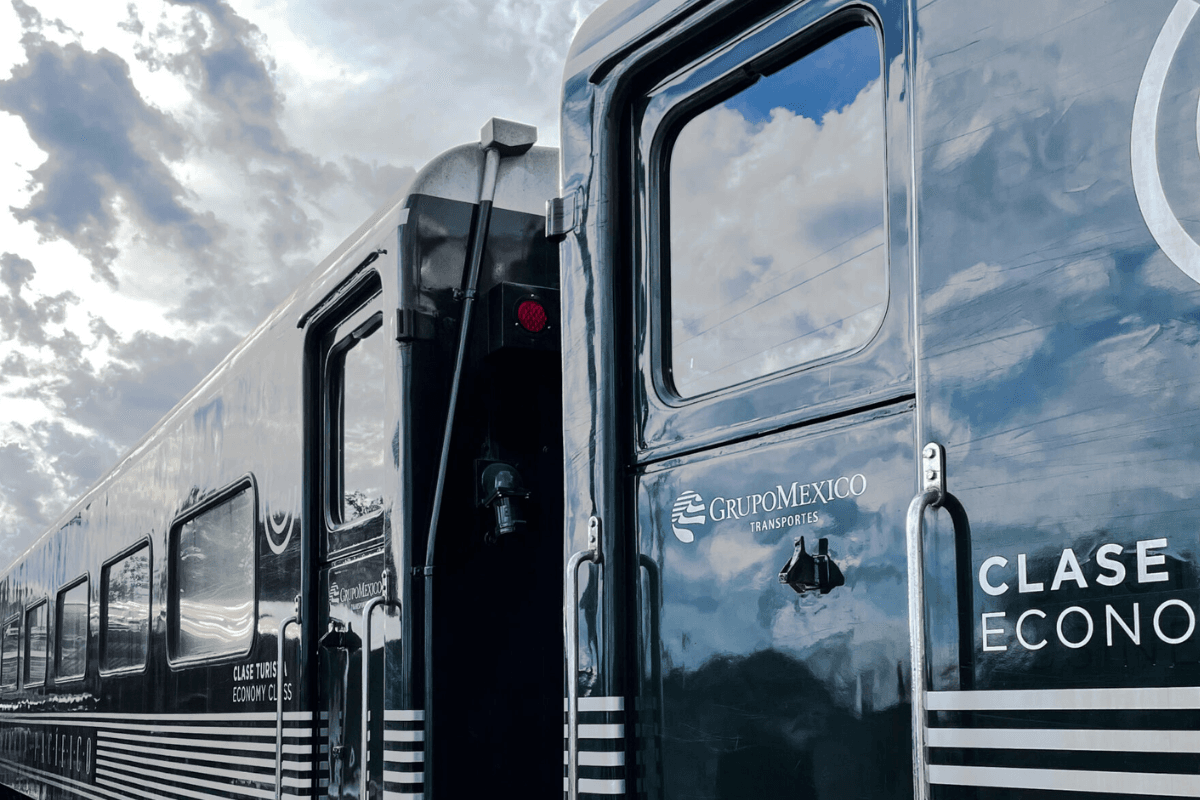6 days Chepe Express First Class Train (Wednesday and Friday) Los Mochis - El Fuerte - Bahuichivo - Copper Canyon - Creel - Chihuahua.