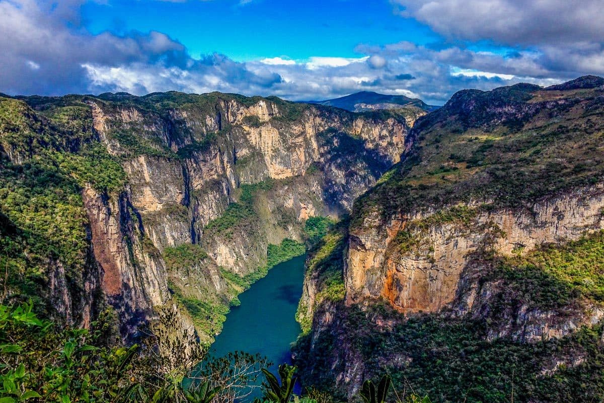 6-day travel package through Chiapas with accommodation from Tuxtla to Palenque
