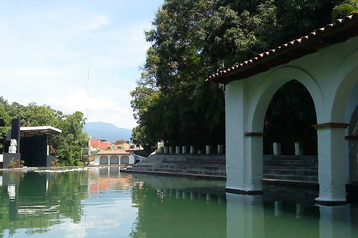 Viaje de Lujo a Tepoztlán y Cuernavaca en 3 Días