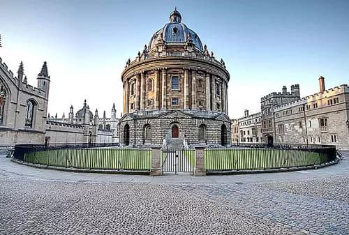 Castillo de Oxford | Radcliffe Camera | Paseo en barco por el río Támesis.