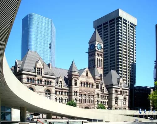 Descubre el encanto de Toronto y su patrimonio cultural.