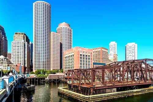 Boston al Descubierto: Historia, Cultura y Modernidad en Cada Rincón.