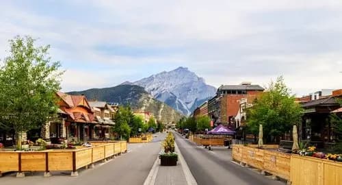 Pueblo de Canmore | Banff Upper Hot Springs | Cena en The Balkan Greek Restaurant